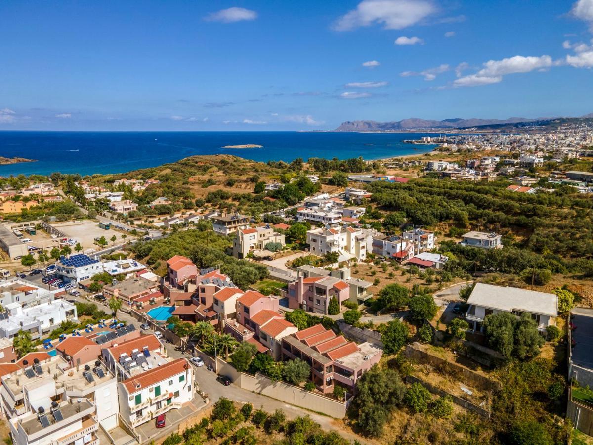 Theos Village Apartments Като-Дарацо Екстер'єр фото