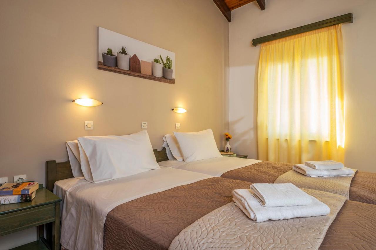 Theos Village Apartments Като-Дарацо Екстер'єр фото