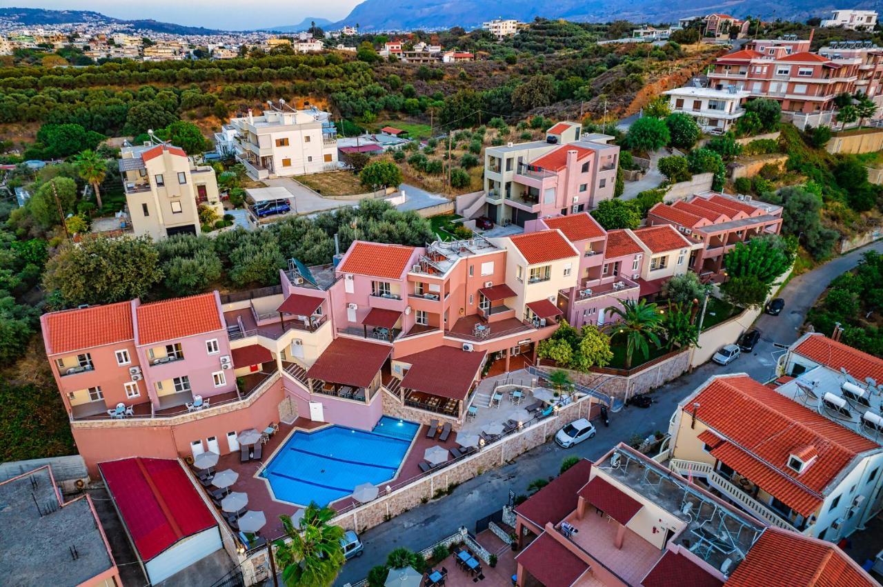 Theos Village Apartments Като-Дарацо Екстер'єр фото