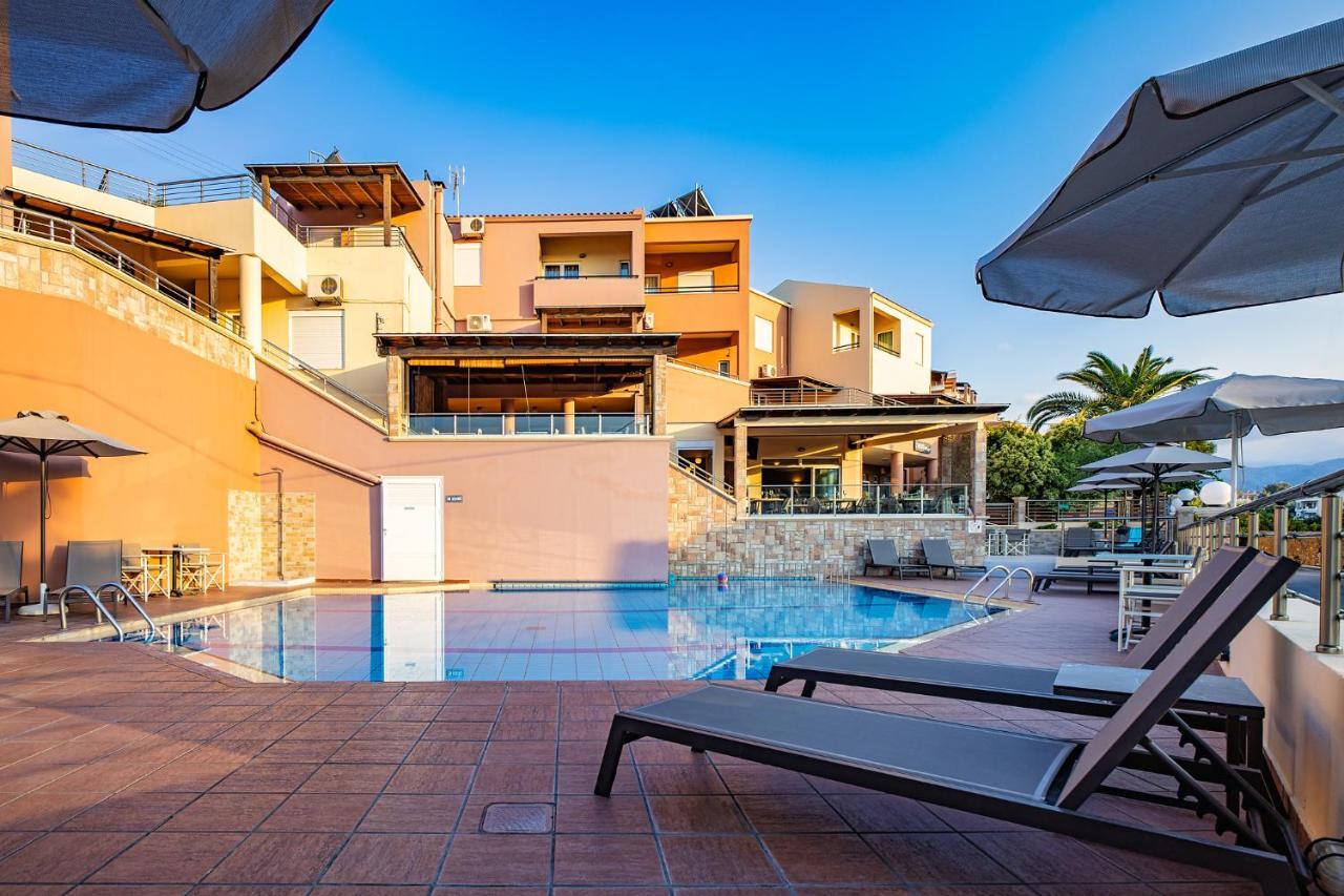 Theos Village Apartments Като-Дарацо Екстер'єр фото