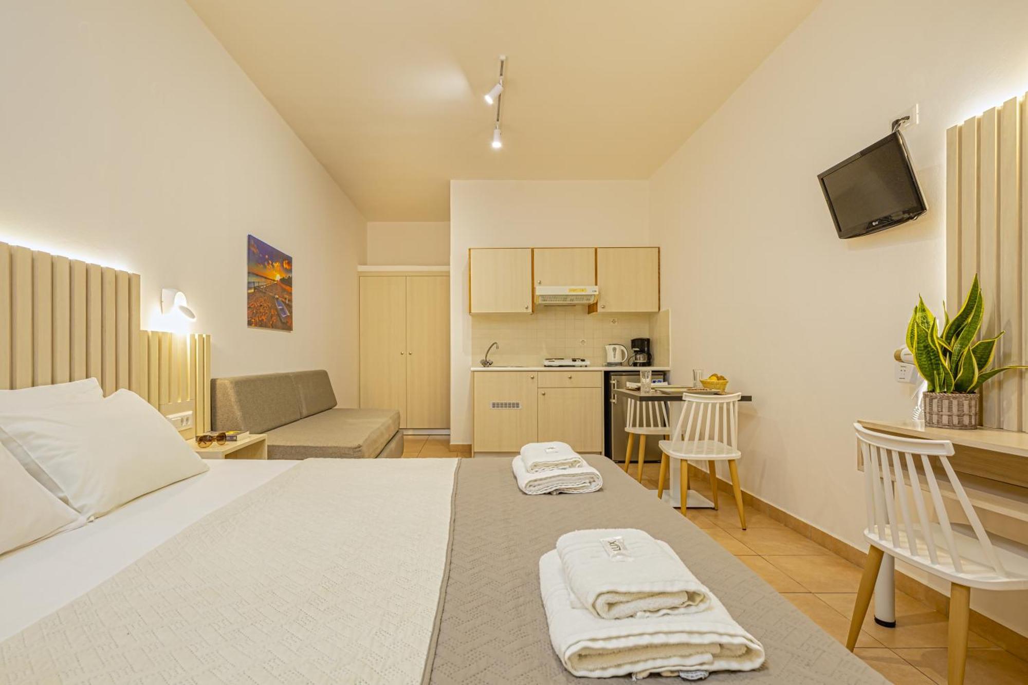 Theos Village Apartments Като-Дарацо Екстер'єр фото